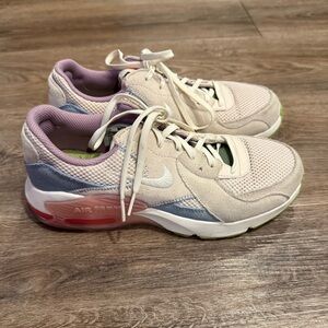 Nike Air Max Excee Low Casual Sneaker Women’s Amethyst Wave Size 7.5